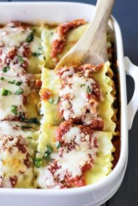 CHICKEN AND SUN DRIED TOMATO LASAGNA ROLL-UPS
